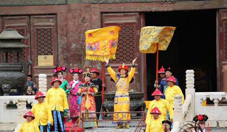 清明期间清西陵景区推出大型皇家祭祀表演