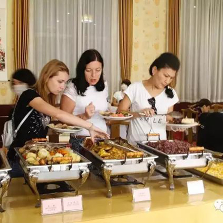 清西陵喜迎旅发盛会 景区迎来国外友人和华侨代表